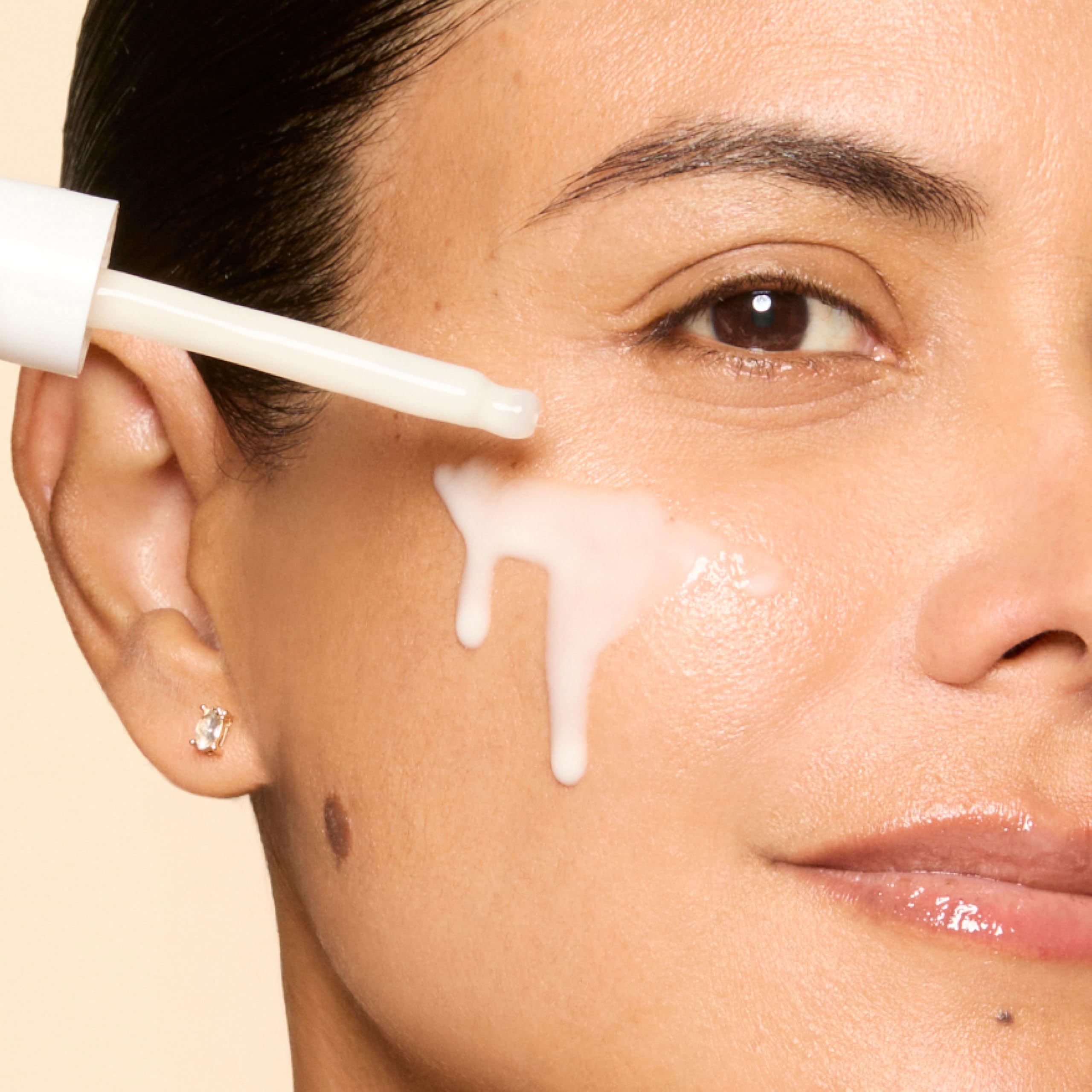 Ambiente de baño con Honest Beauty para rutina diaria relajante y eficaz