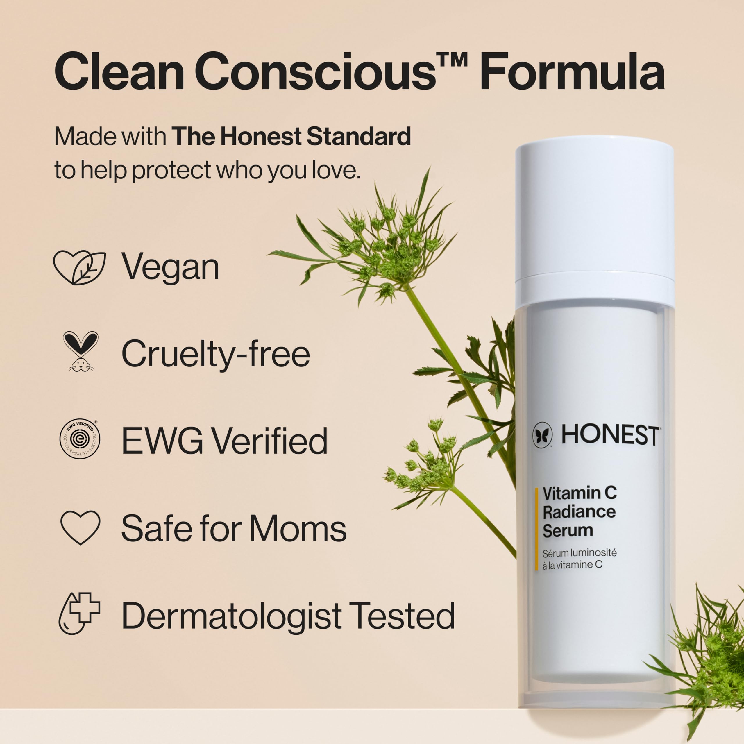 Honest Beauty persona sosteniendo el sérum demostrando facilidad de uso