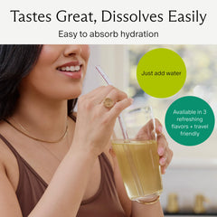 HydraMamá Hydration Support sobre vertido en vaso listo para mezclar, bebida hidratante lista al instante