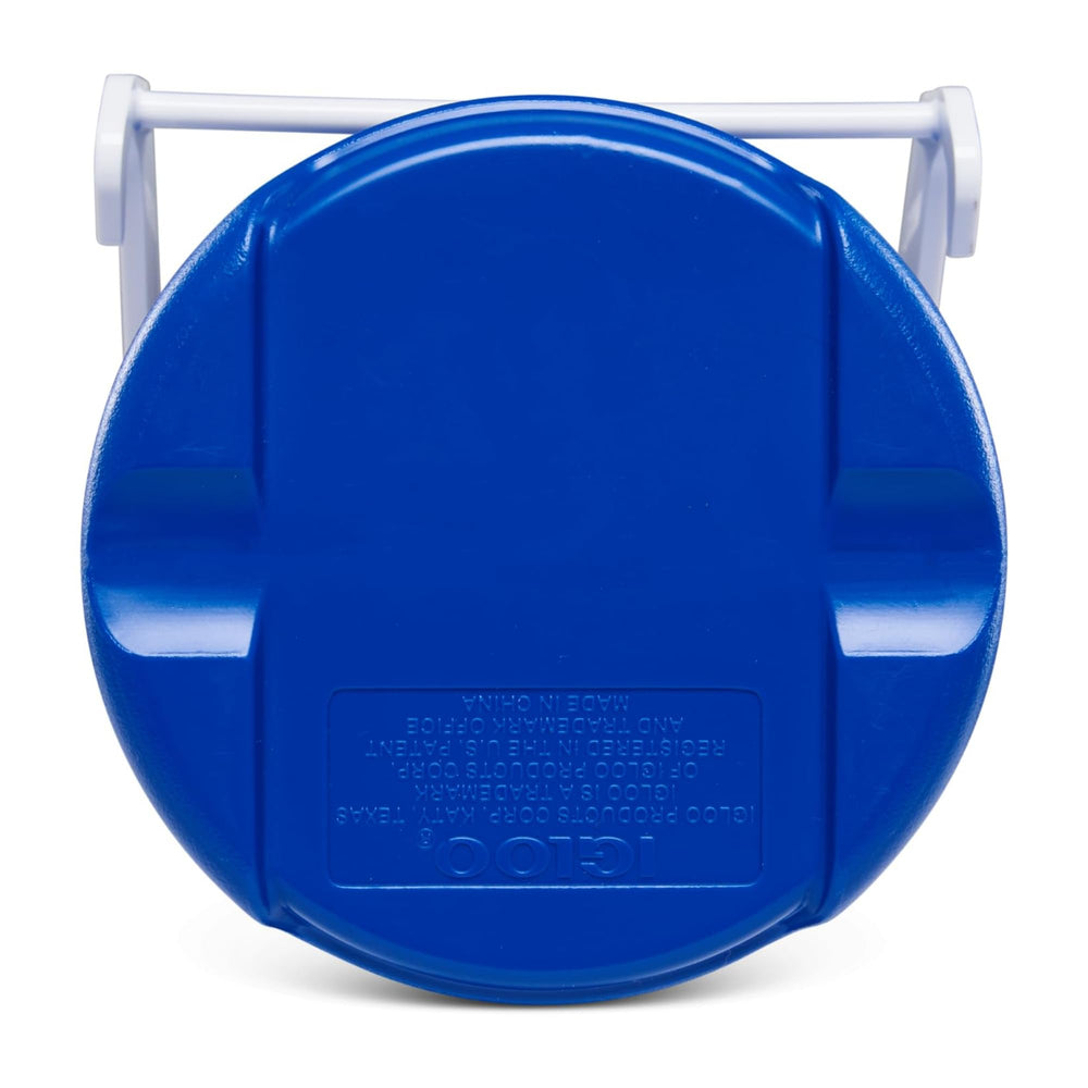 Igloo textured durable shell detail illustrating drop-resistance benefit
