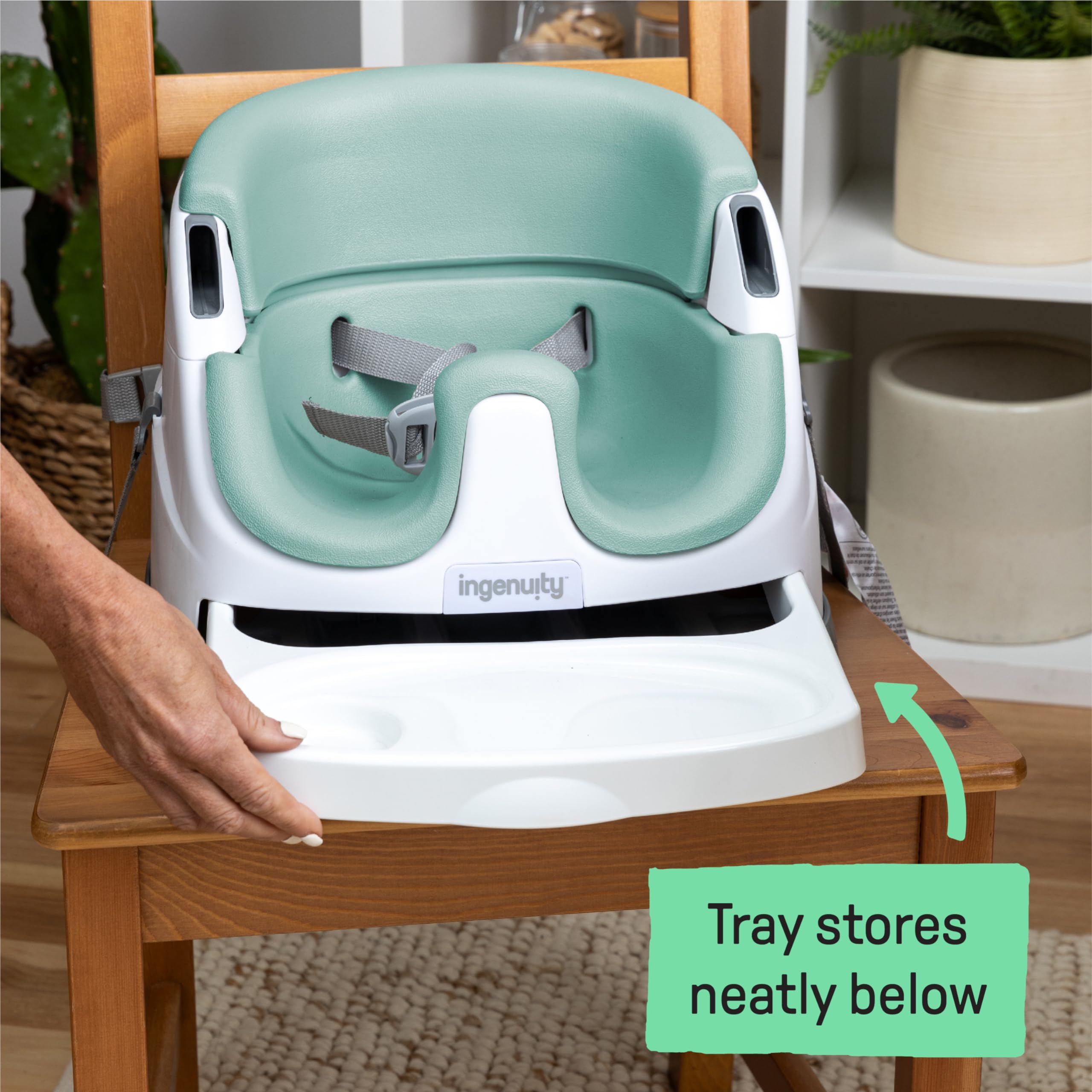 Ingenuity Baby Base sujeto a una silla de comedor para comidas familiares