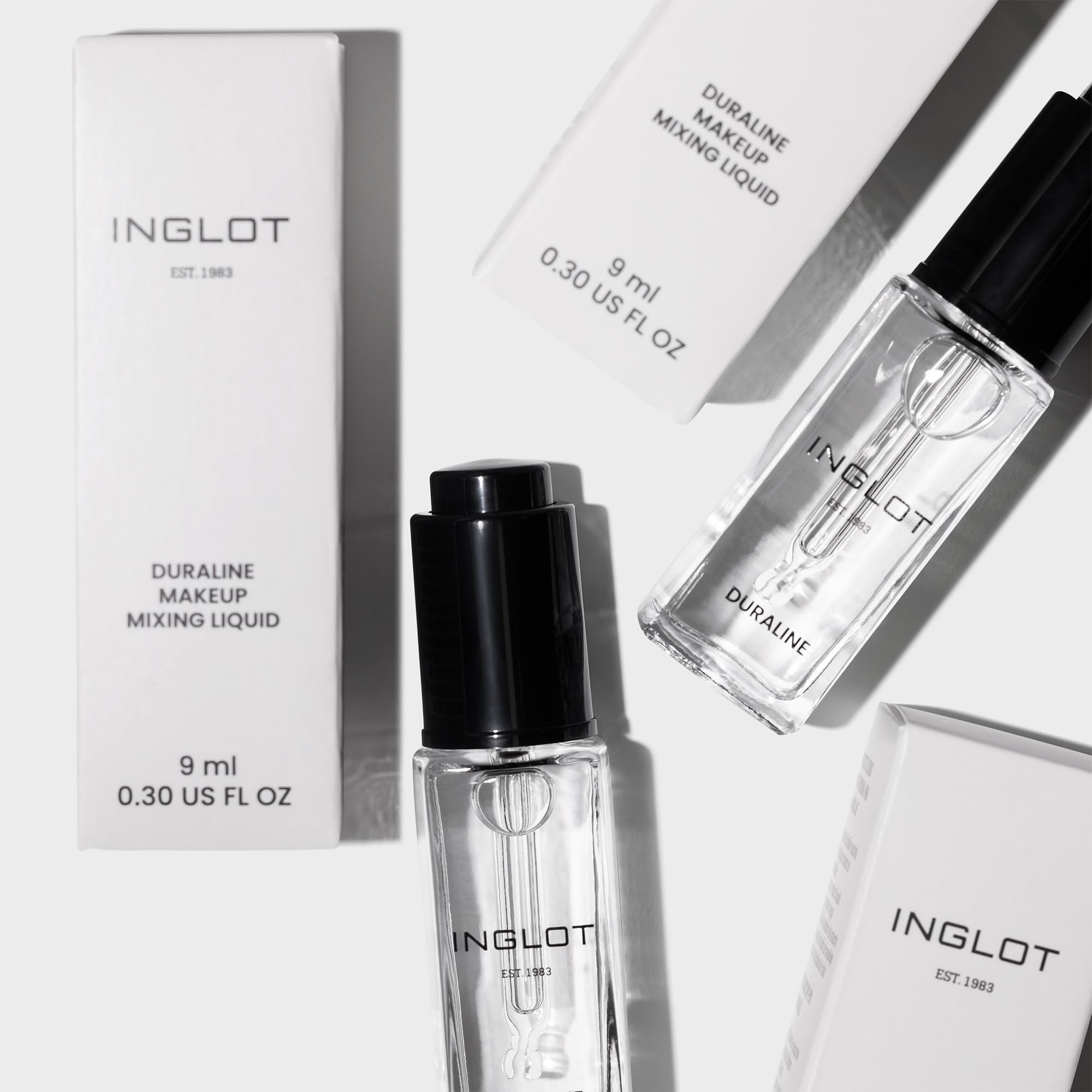 INGLOT uso en párpado como delineador líquido resistente al agua