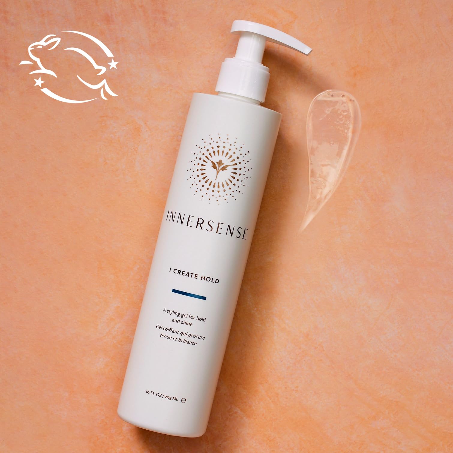 INNERSENSE gel aplicado en rizos definidos, muestra control y movimiento natural