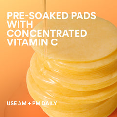 innisfree aplicación de pad sobre rostro hidratación y efecto iluminador