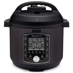 Instant Pot Pro vista frontal negra mostrando botones y capacidad familiar