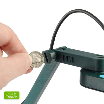 IPEVO V4K USB cable and port close-up, simple plug-and-play benefit