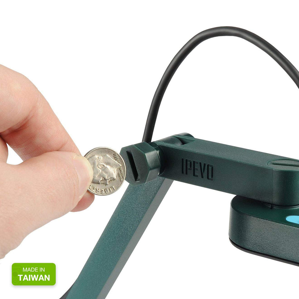 IPEVO V4K USB cable and port close-up, simple plug-and-play benefit