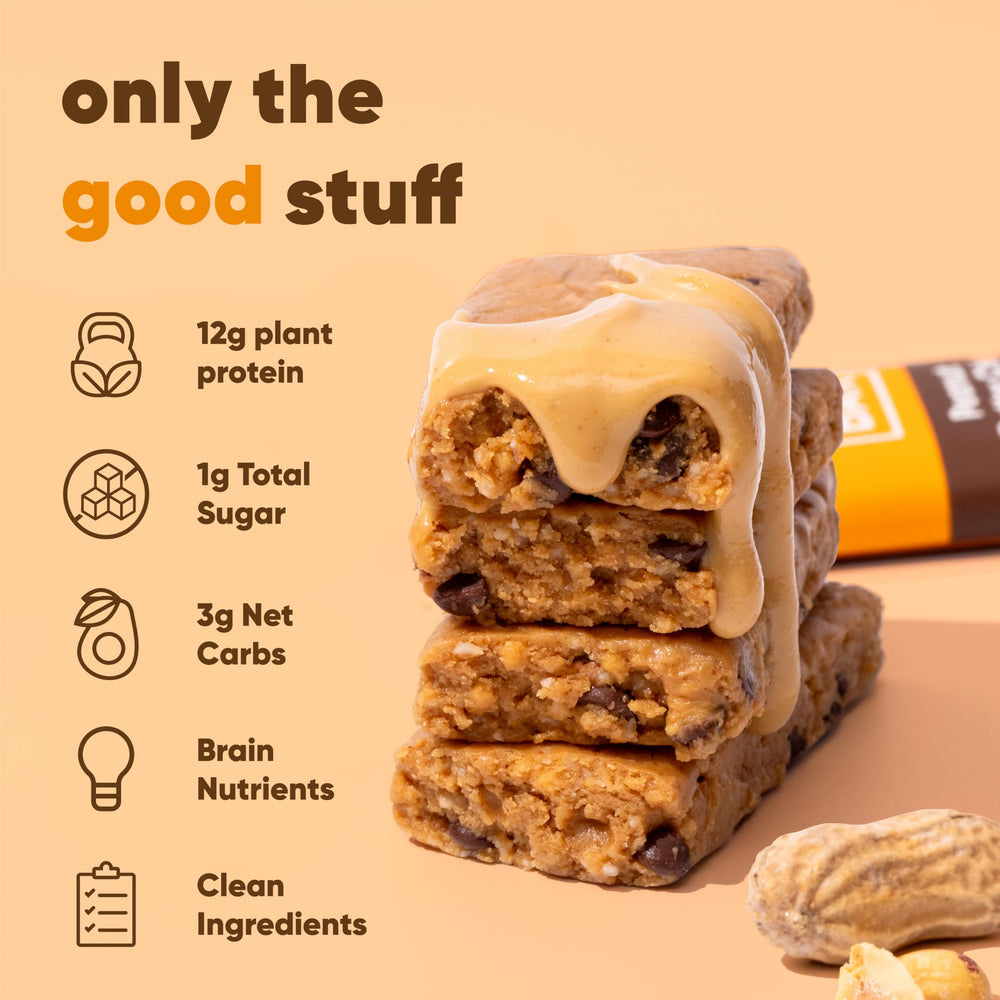 IQBAR barra en mano lista para comer, conveniente y baja en carbohidratos