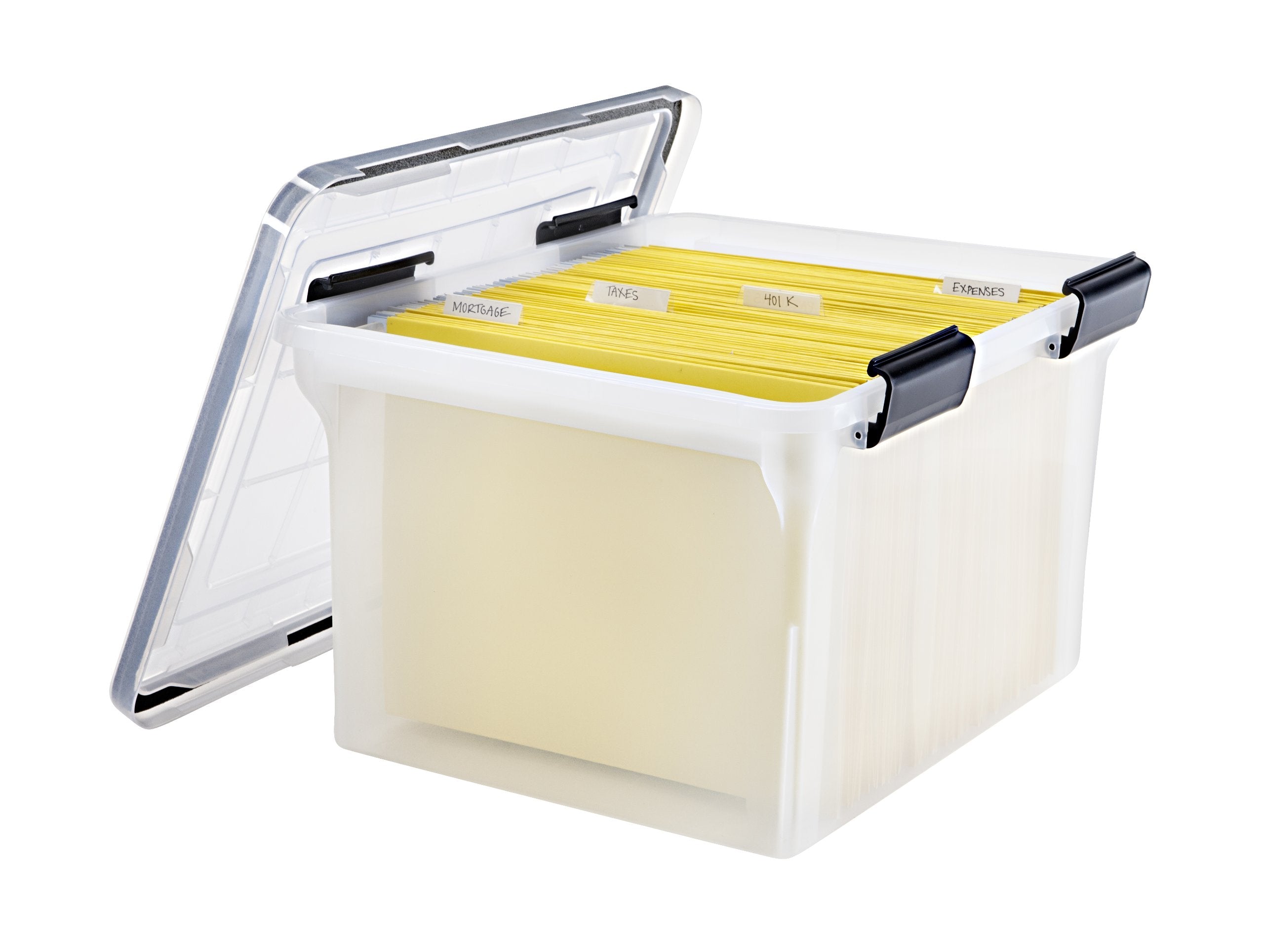IRIS USA junto a papel legal para comparar tamaño y capacidad de almacenamiento