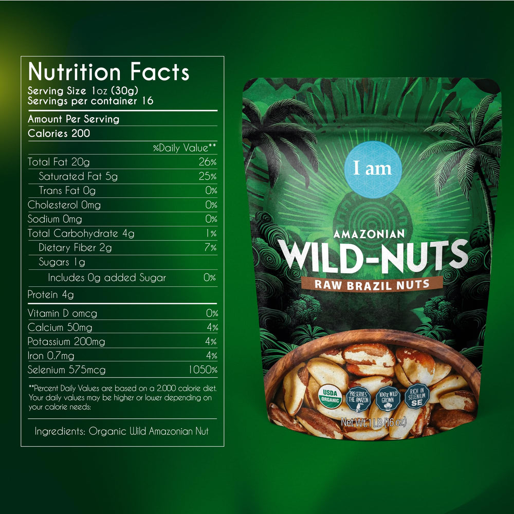 Persona disfrutando snack de It's Good Energy al aire libre, conveniente y natural