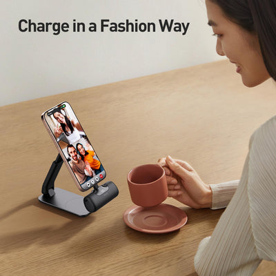 iWALK charging an iPhone to demonstrate quick top-up convenience