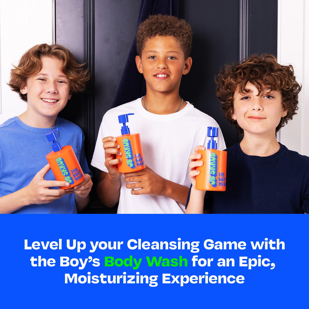 JB SKRUB adolescente usando gel corporal para rutina fresca