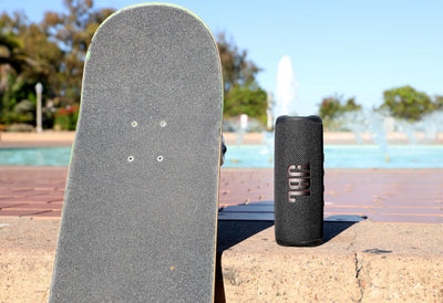 JBL Flip 6 charging ports view showing long battery convenience