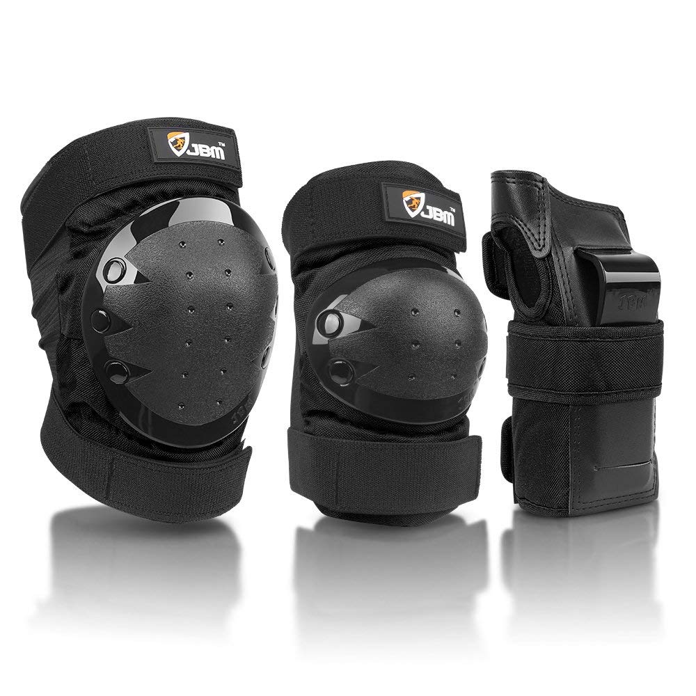 JBM set frontal mostrando rodilleras coderas y muñequeras, protección completa