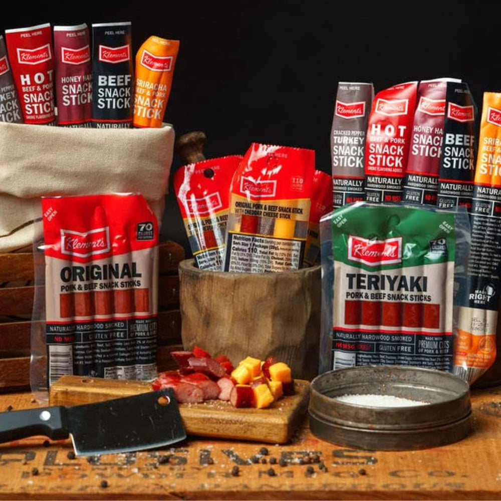 Jerky.com detalle de palitos y queso juntos, combinación sabrosa y rica en proteína