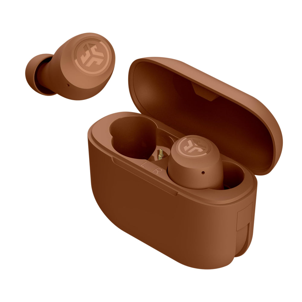 JLab Go Air Pop+ Tones estuche abierto mostrando auriculares y carga USB-C
