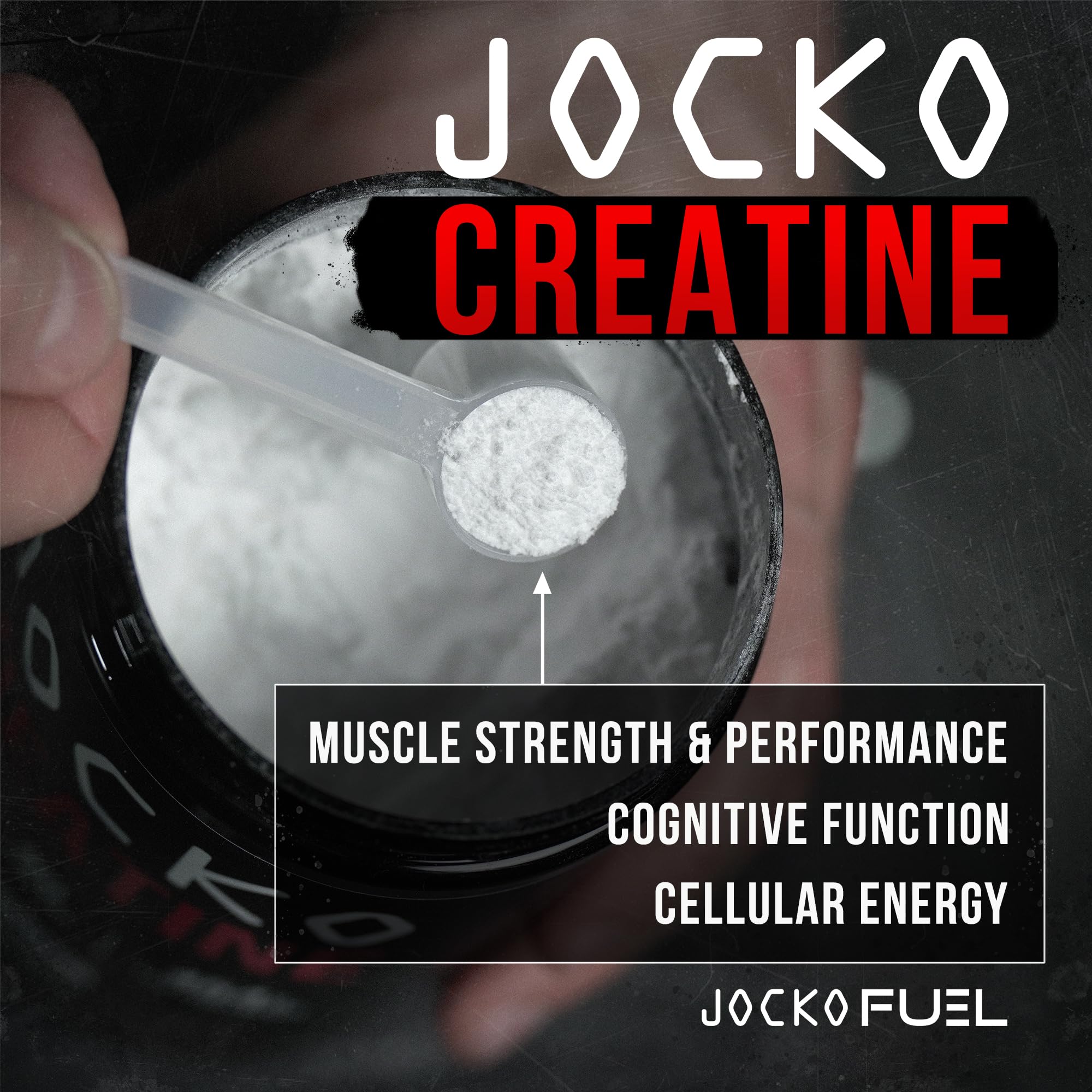 Jocko Fuel polvo disuelto en vaso listo para consumir tras entrenar