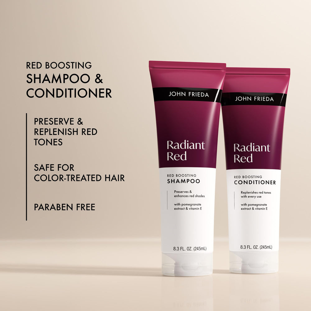 John Frieda producto en uso sobre cabello mojado demostrando aplicación sencilla