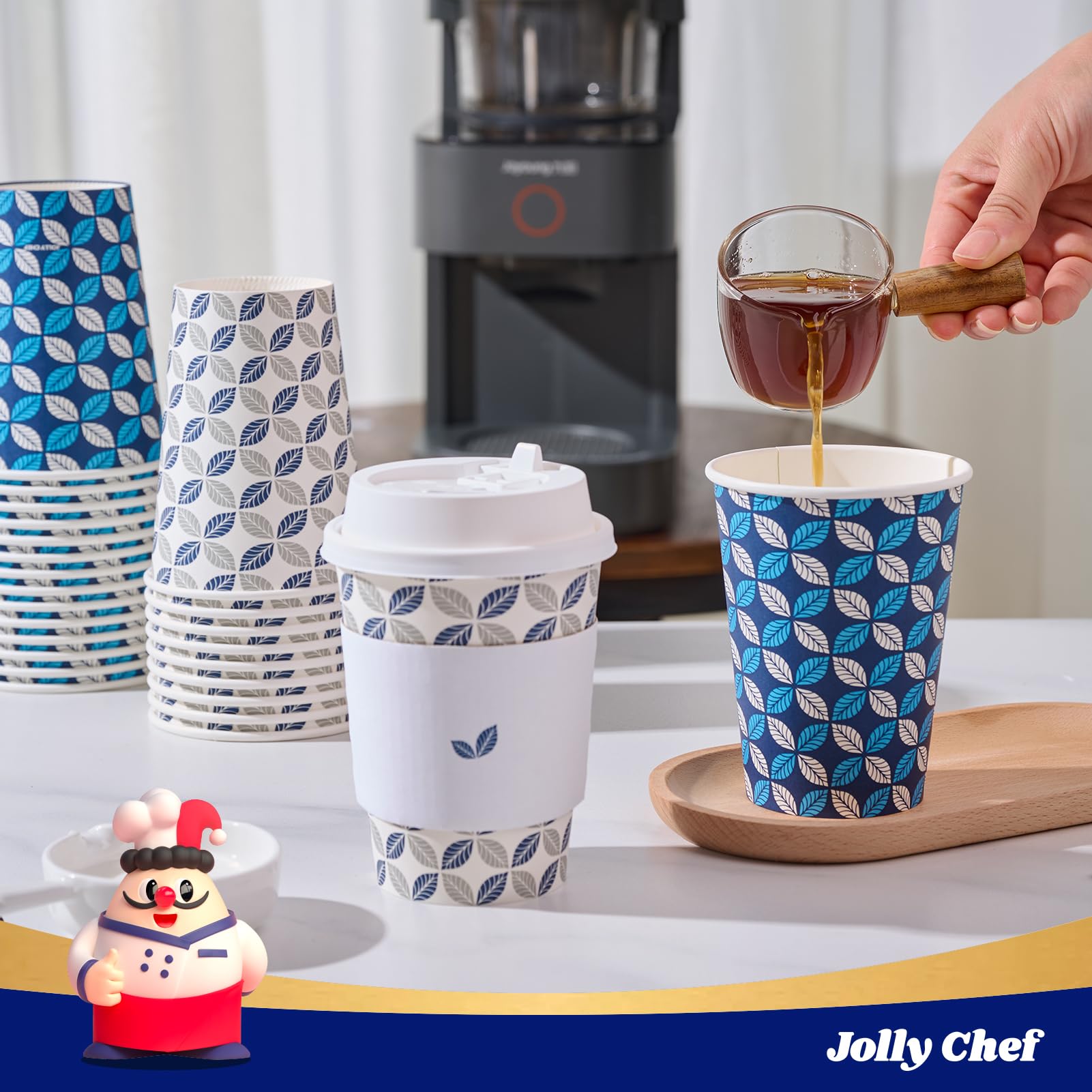 JOLLY CHEF vaso en mano demostrando transporte seguro y práctico
