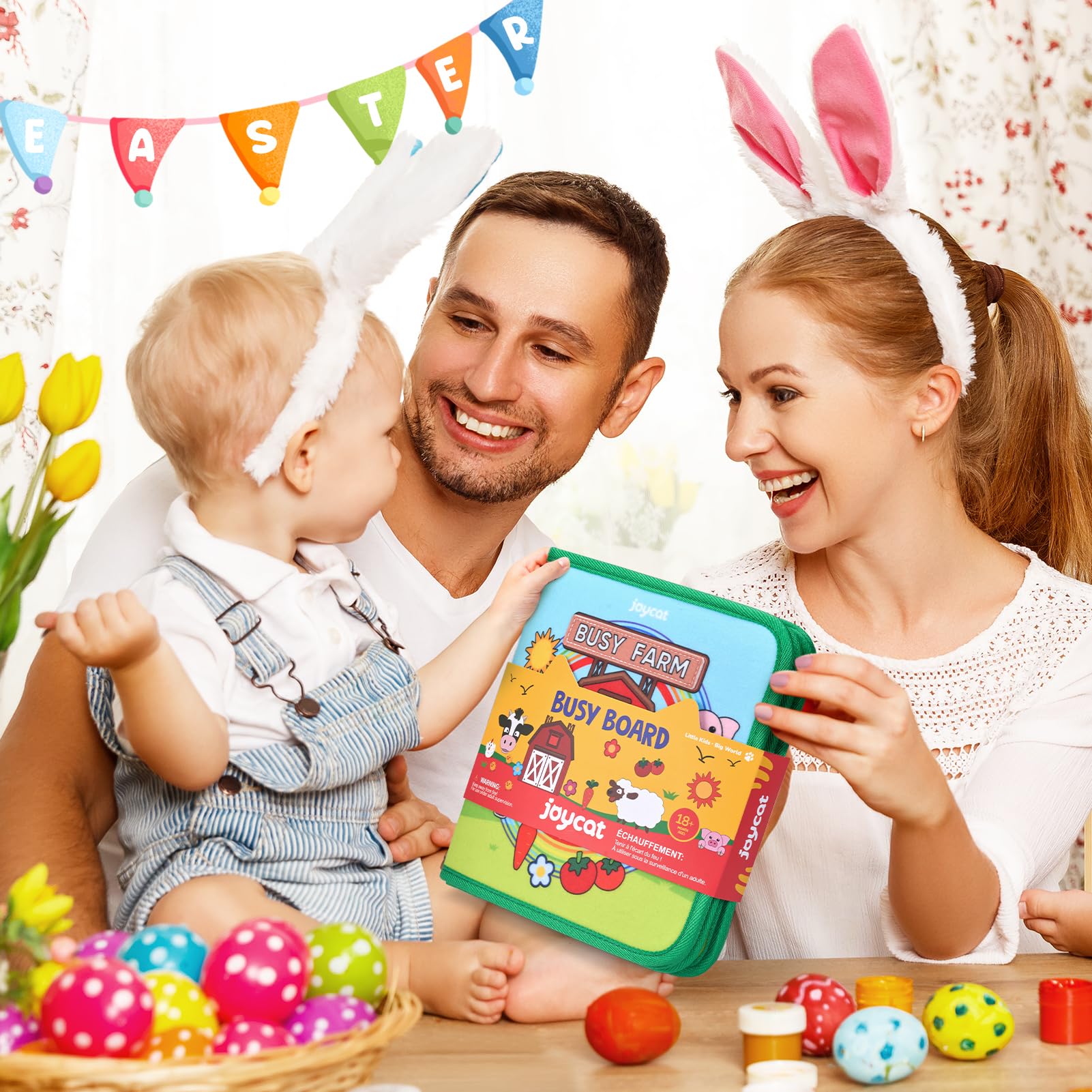 JoyCat comparación con manos de niño, muestra el tamaño portátil
