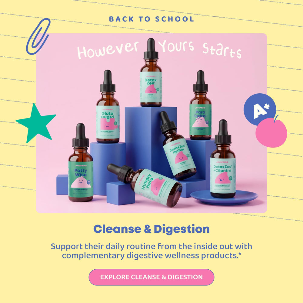 JoySpring gota de DetoxZee en cuchara ilustrando textura y mezcla fácil
