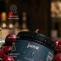 Juna Nightcap gomita sostenida en la mano ilustrando tamaño de la porción y facilidad