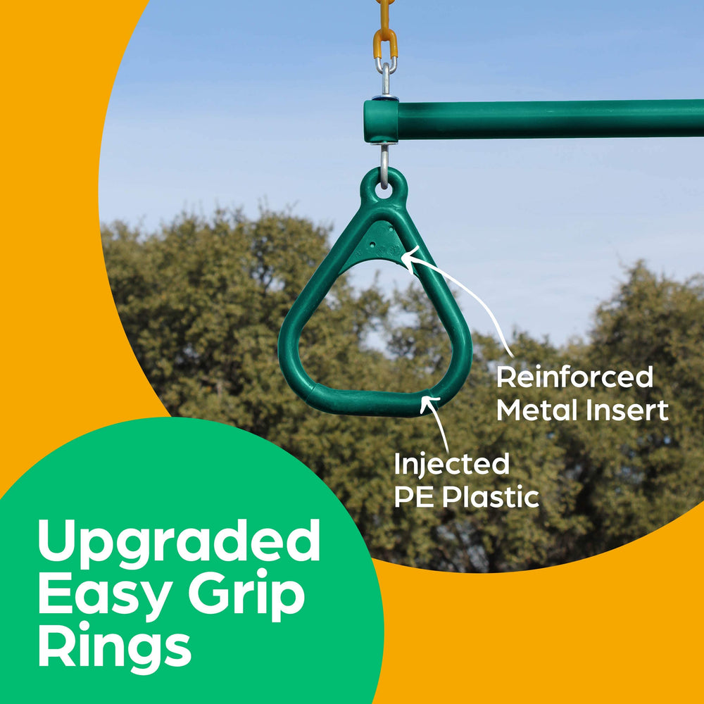 Jungle Gym Kingdom trapeze instalado en un playset demostrando compatibilidad