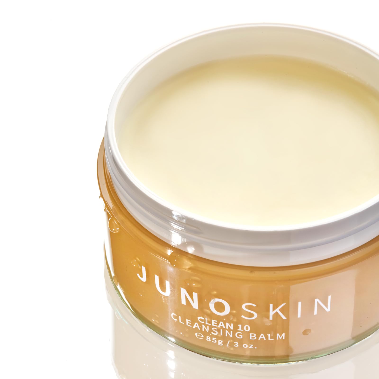 JUNO & Co. producto en ambiente de baño, integra limpieza en la rutina diaria