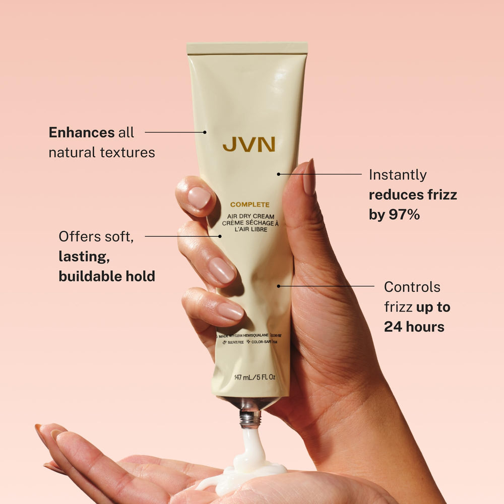JVN textura cremosa en close-up para aplicación fácil y ligera