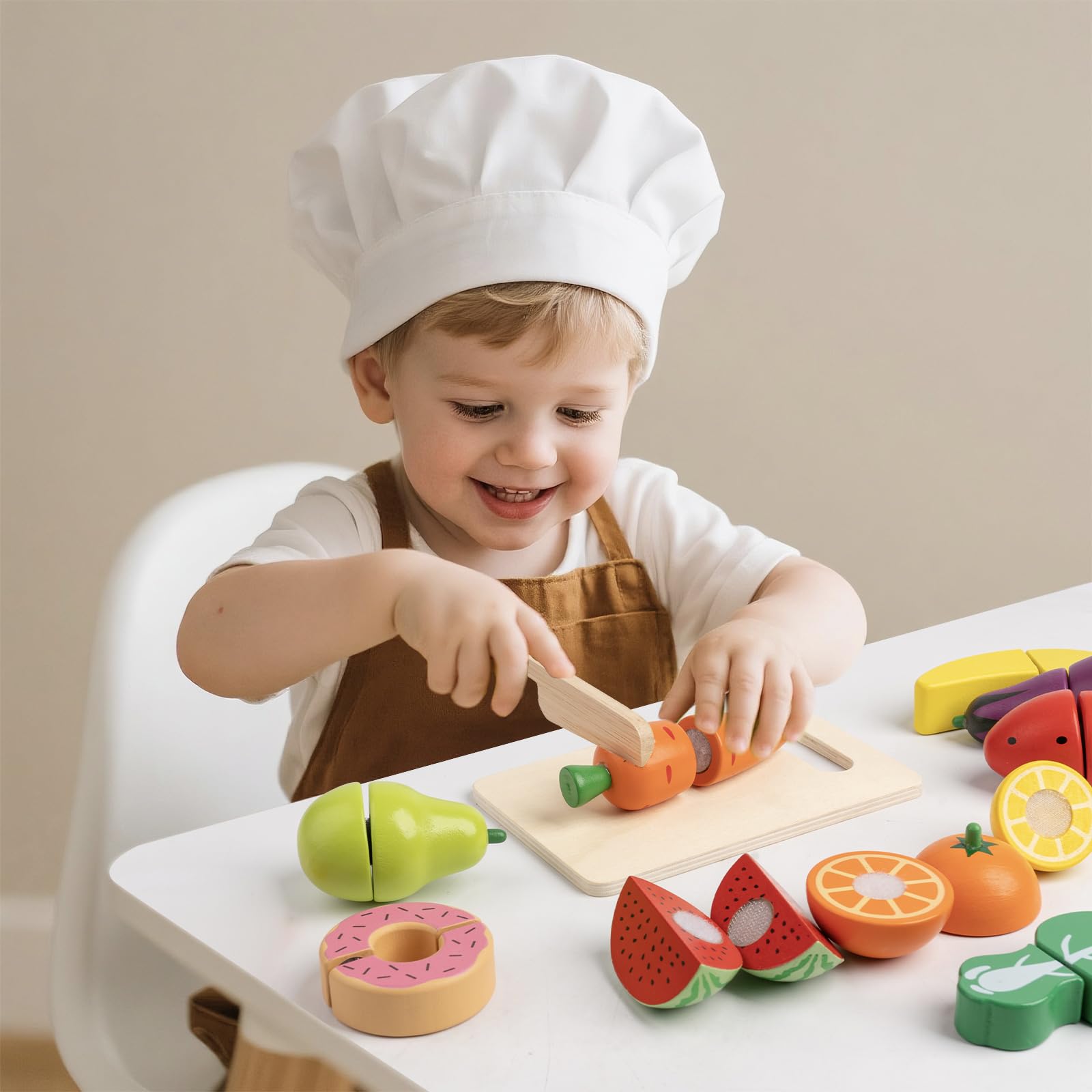 KDSFT juego en cocina infantil con niños compartiendo y desarrollando habilidades