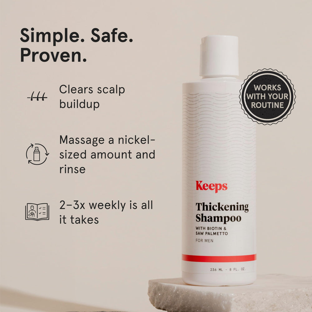 Keeps producto al lado de una regla para mostrar el tamaño 8 oz