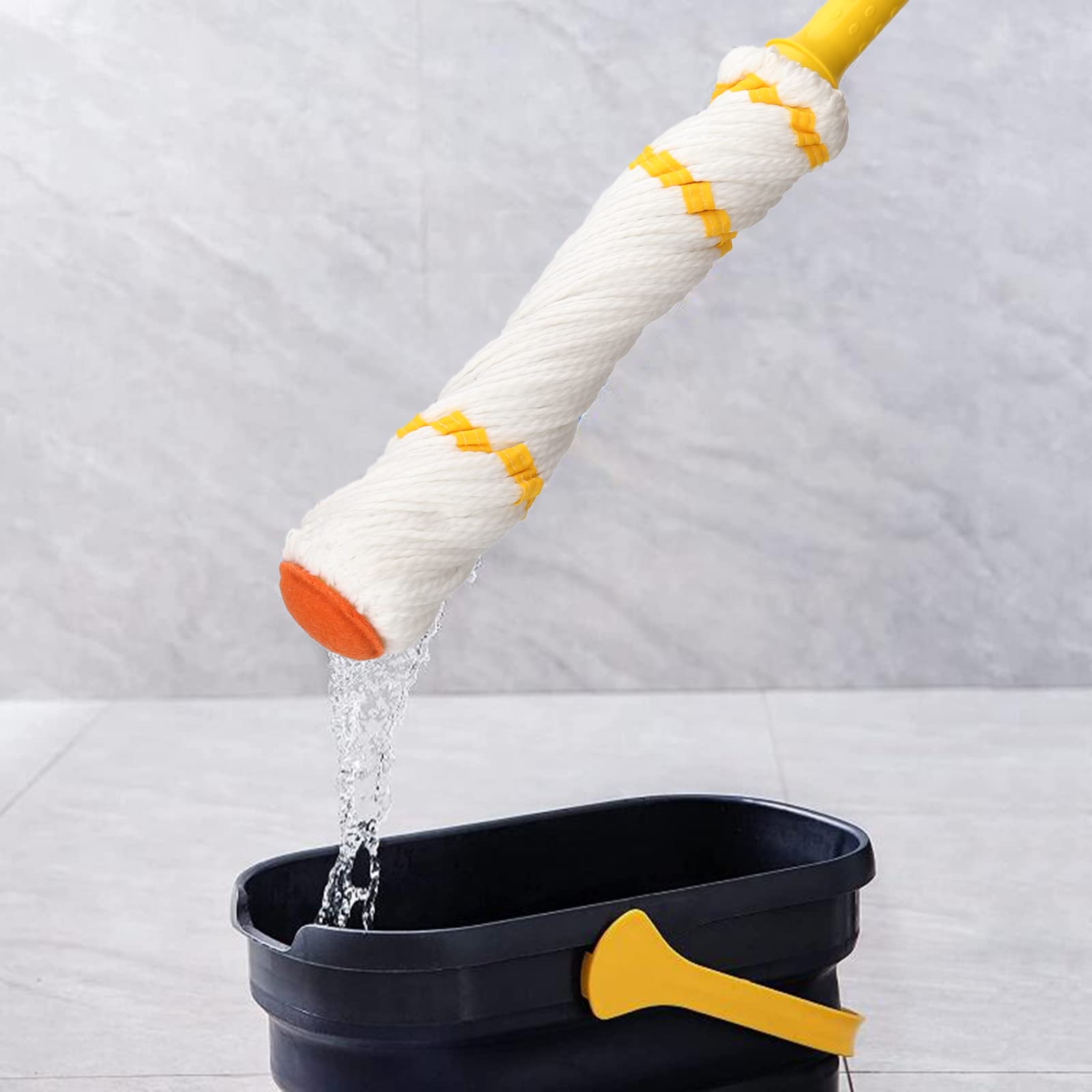 KeFanta mop en uso fregando baldosa y eliminando manchas superficiales