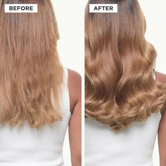 KÉRASTASE aplicación del champú sobre cabello rubio húmedo para limpieza efectiva