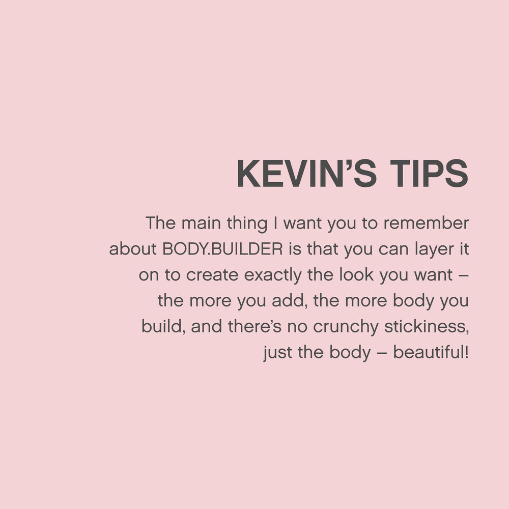 KEVIN.MURPHY BODY.BUILDER junto a mano para comparar tamaño de 100 ml