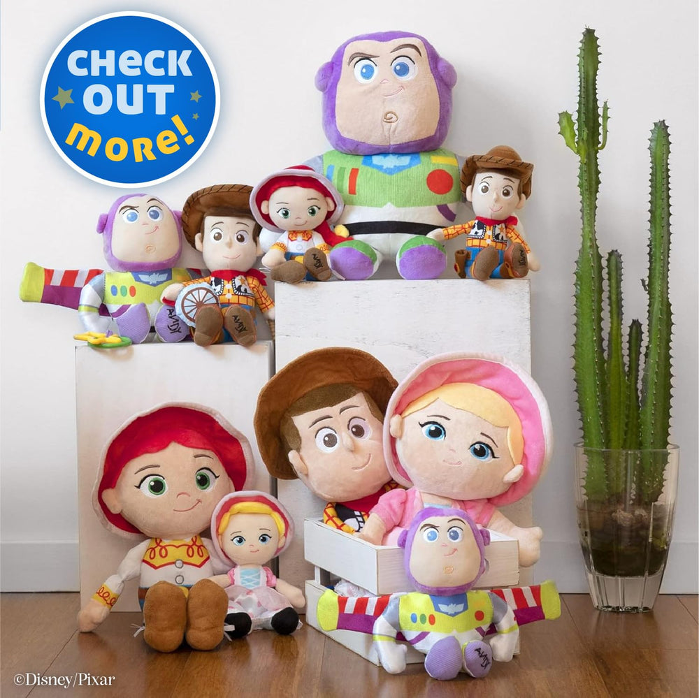 KIDS PREFERRED peluche Buzz en dormitorio creando ambiente reconfortante