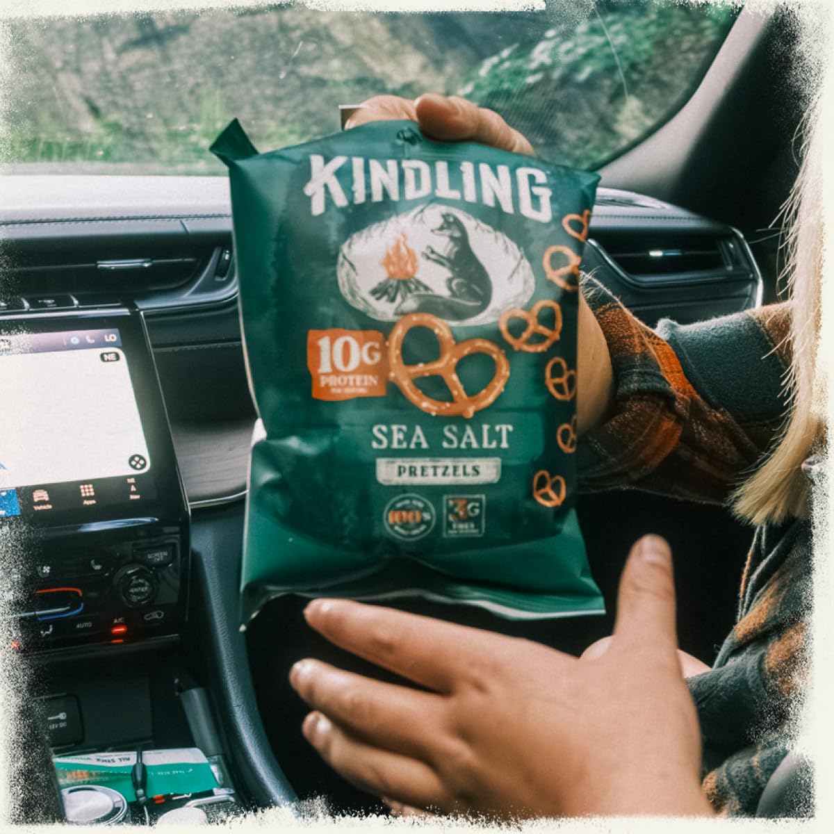Kindling bolsa dentro de mochila enfatizando conveniencia para llevar