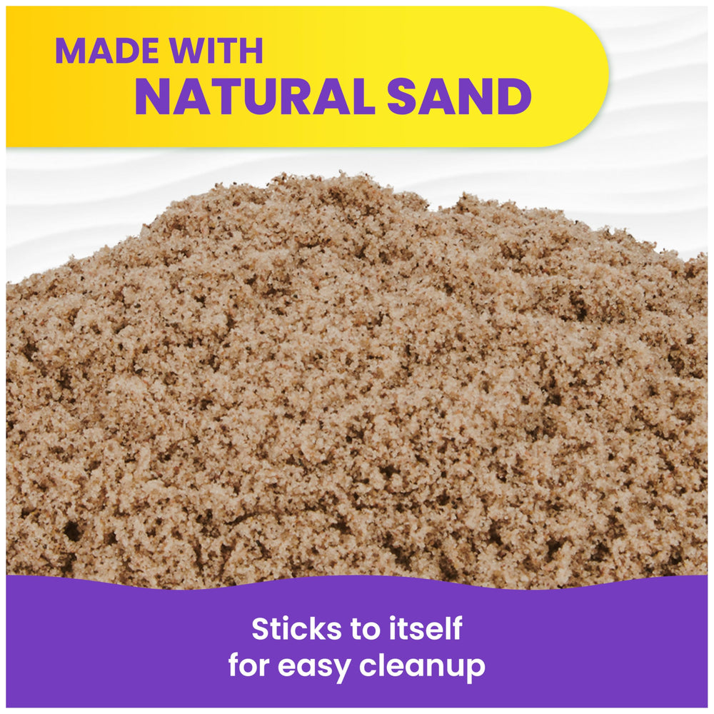 Kinetic Sand arena fluyendo entre manos para un efecto sensorial relajante