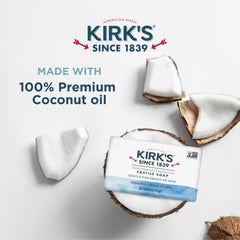 Kirk's barra en mano durante el lavado para uso diario y piel suave