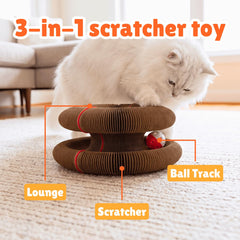 KITTY KURLZ bola en la pista con campana para estimular juego y movimiento