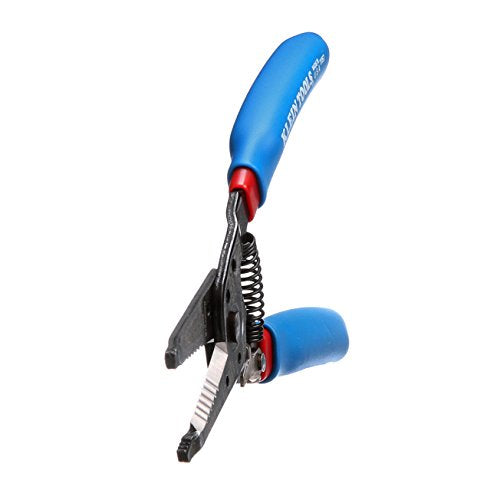 Klein Tools primeros planos de agujeros de pelado para calibres 20–30 y 22–32