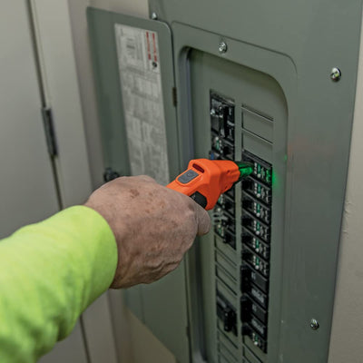 Klein Tools alligator clip connecting transmitter to bare wire for flexible circuit tracing