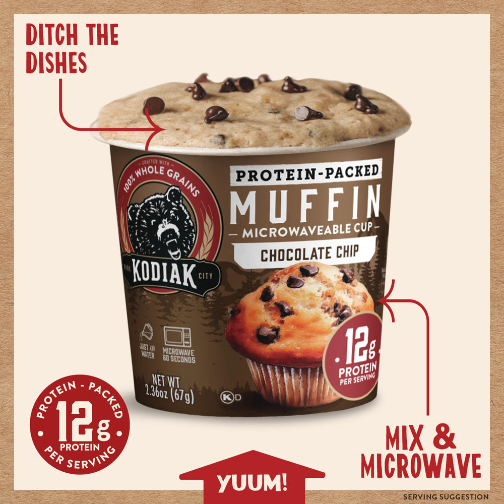 Kodiak Cakes muffin en taza listo para comer demostrando facilidad de preparación