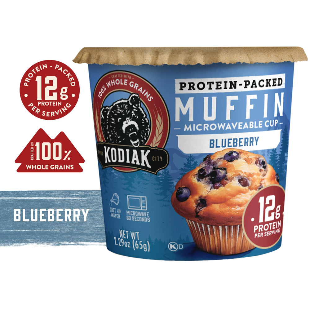 Kodiak Cakes muffin preparado en microondas mostrando textura esponjosa