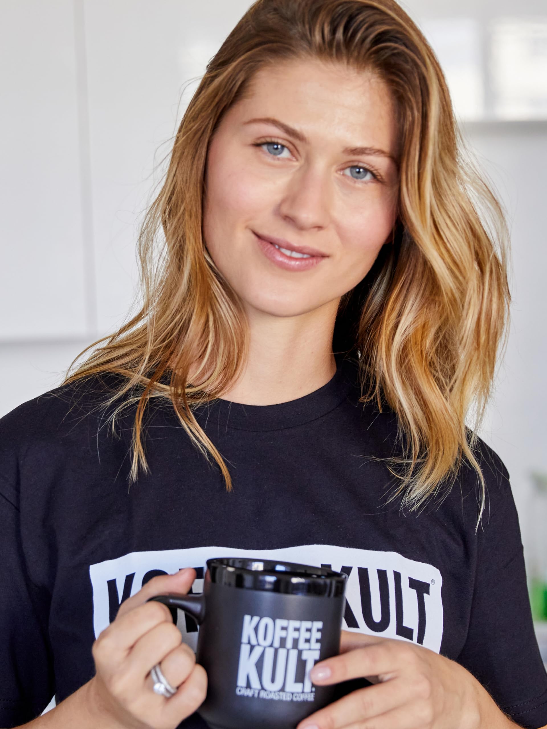 Koffee Kult etiqueta con origen Colombia Guatemala Sumatra