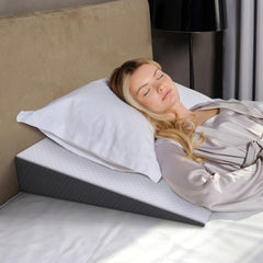 Kölbs cuña frontal mostrando forma ergonómica y beneficio de elevación