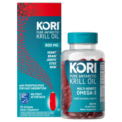 Kori Krill cápsula en mano demuestra tamaño fácil de tragar
