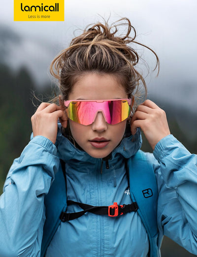 Lamicall hardshell case with cloth and pouch, protects glasses on the go