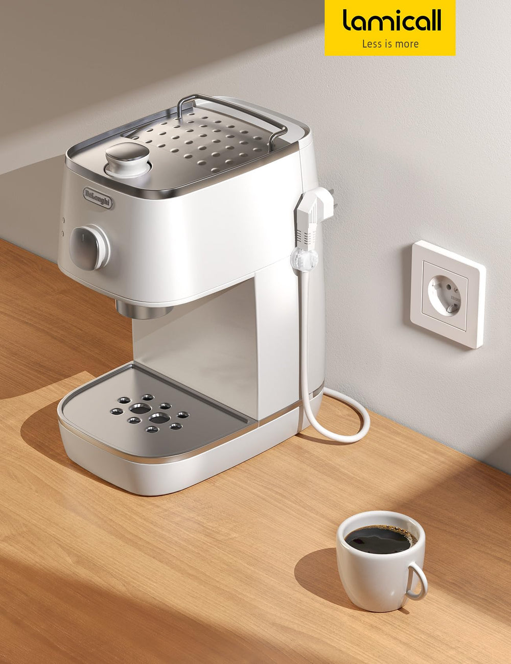 Lamicall organizador en mesita de noche mostrando cables ordenados y aspecto discreto