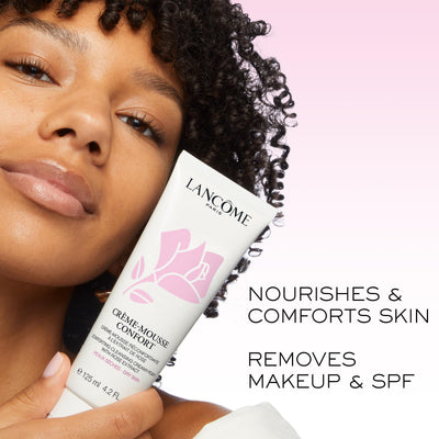 Lancôme foam in palm demonstrating dense lather and gentle makeup removal