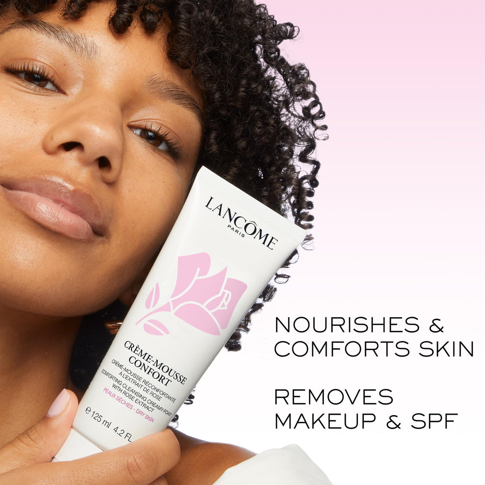 Lancôme foam in palm demonstrating dense lather and gentle makeup removal